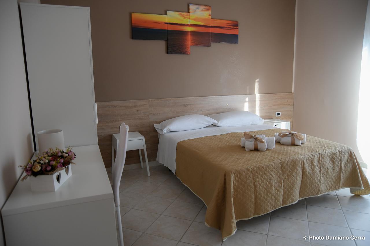 B&B Lamezia Airport Ламеция-Терме Экстерьер фото